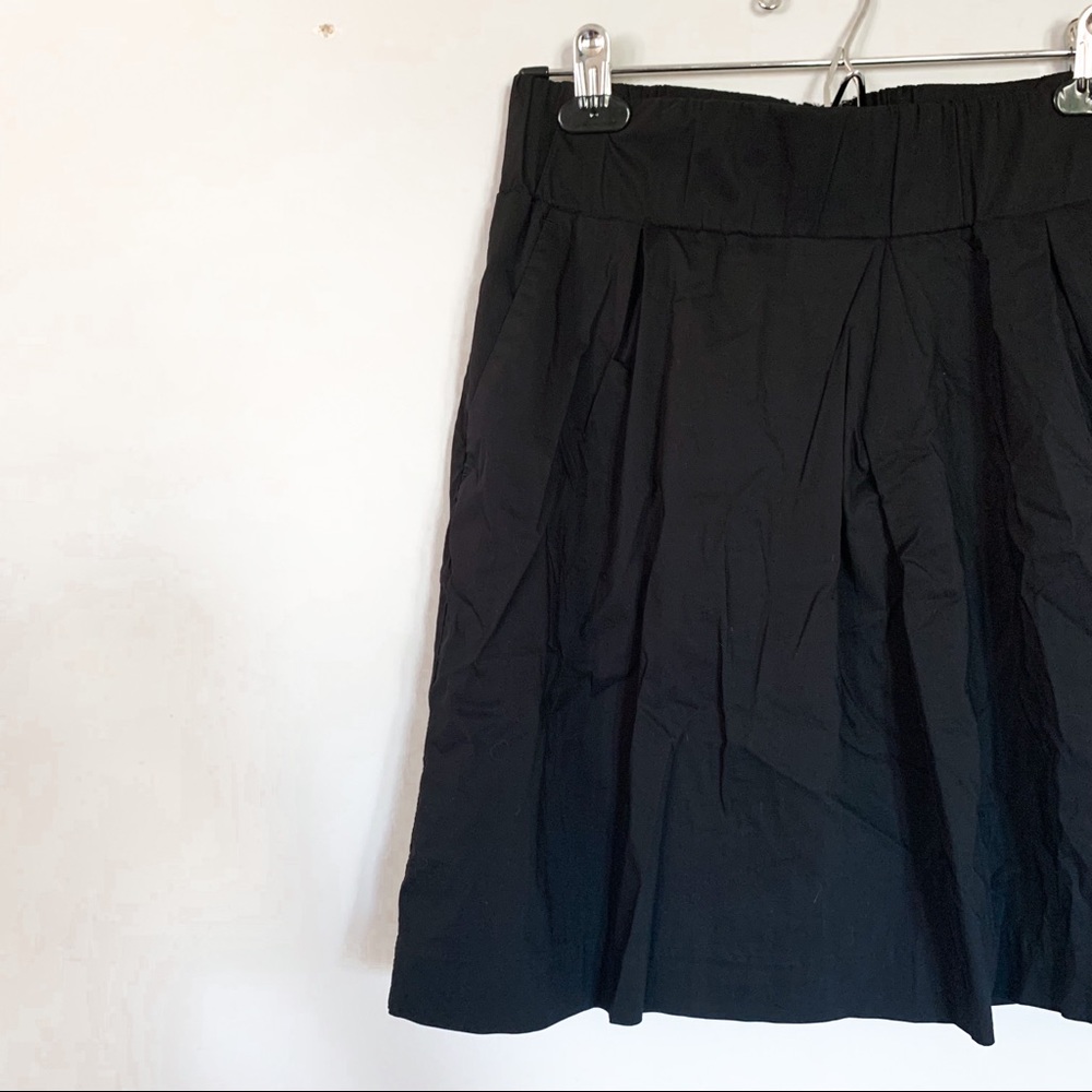 Banana Republic • Black Bubble Skirt